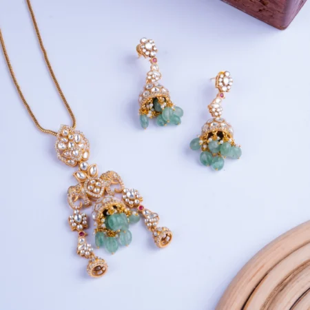 Her Highness Arrives